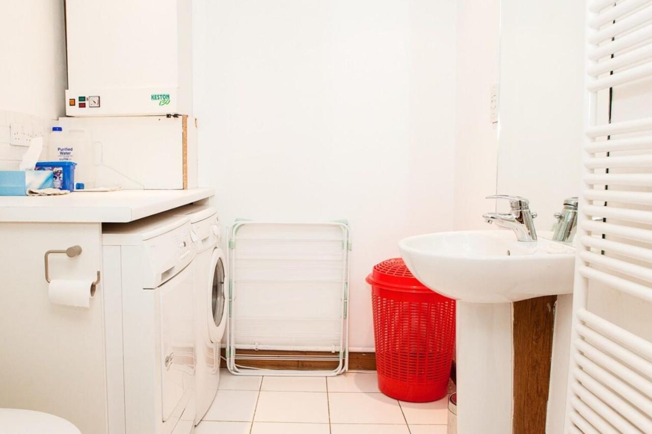 Spectacular Central 4-Bedroom Close To London Eye Екстер'єр фото